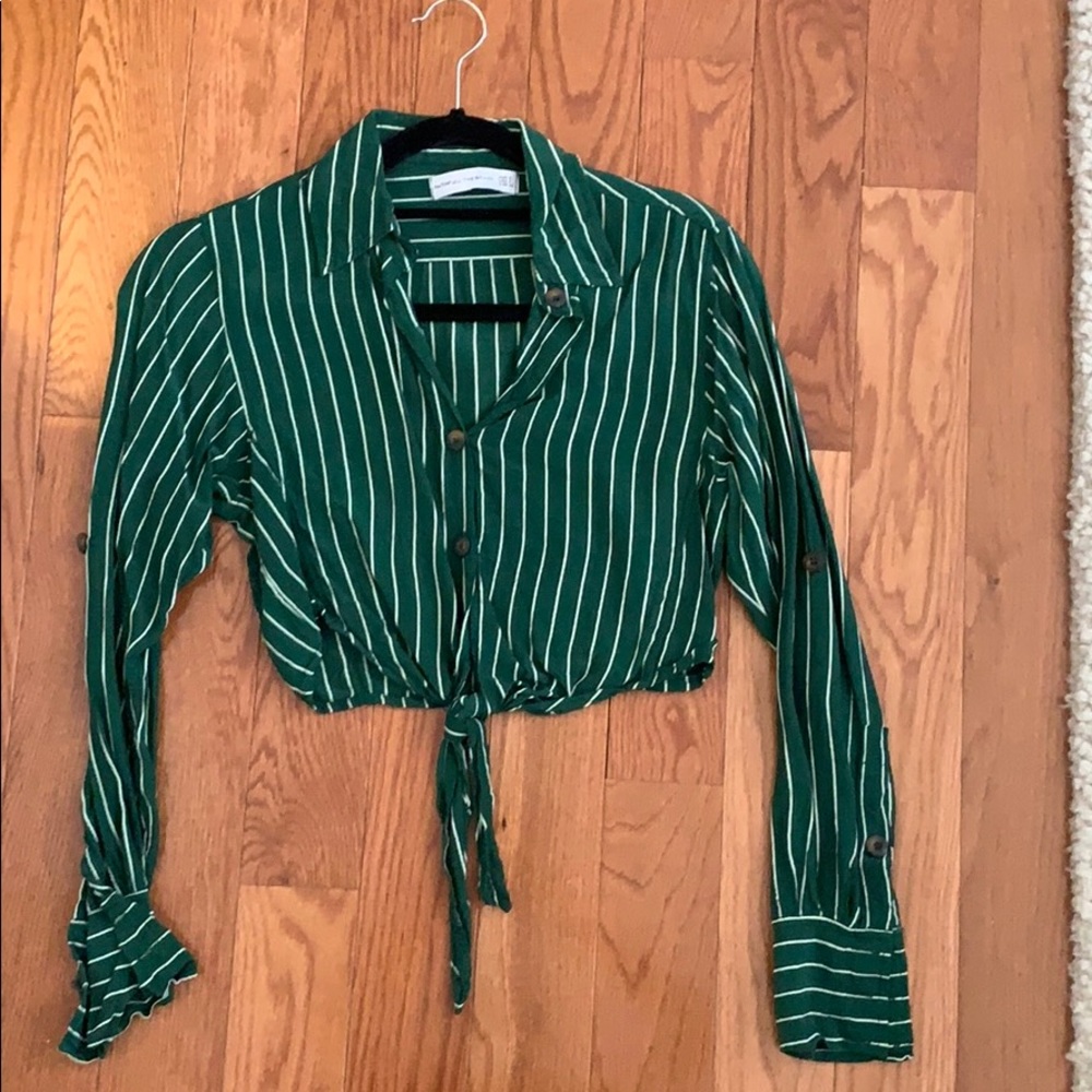 Long sleeve crop button down